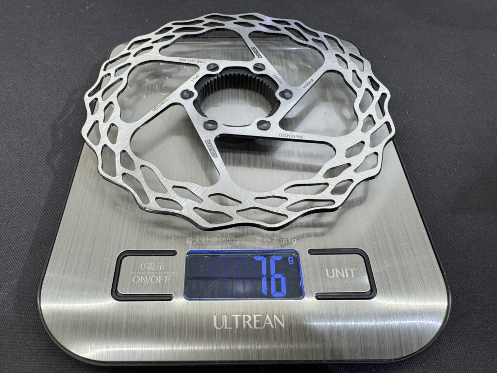 リア用のGALFER140mm!さすがの軽さ